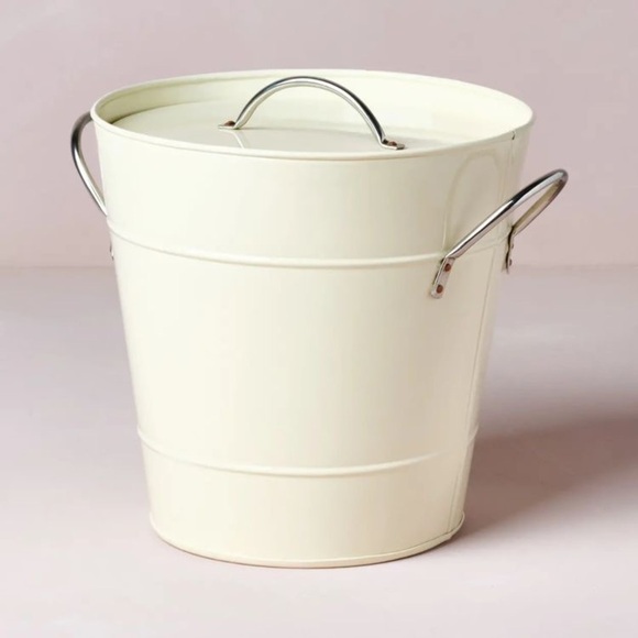 White Galvanize Ice Bucket With Lid and Scoop - Picture 3 of 16
